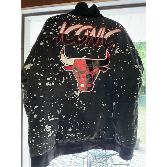 2XL Iconic Chicago Bulls Legendary Status Jacket - Picture 2 of 8